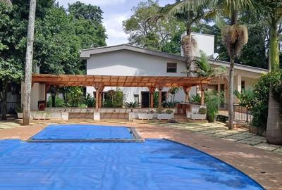 7 Bed House with En Suite at Loresho