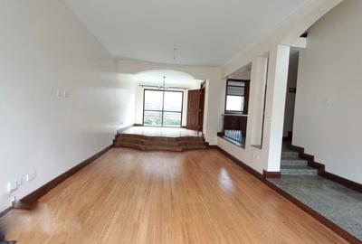 4 Bed Townhouse with En Suite at Brookside Drive - 4