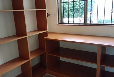 6 Bed Townhouse with En Suite in Kitisuru