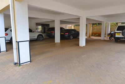 3 Bed Apartment with En Suite at East Church Road Off Rhapta Road