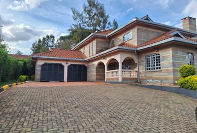 5 Bed House with En Suite in Nyari