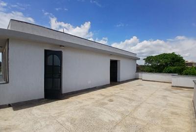 4 Bed House with En Suite in Ruiru - 2