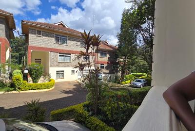 4 Bed House with En Suite in Lavington