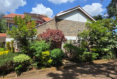 5 Bed Townhouse with En Suite at Lavington Off Convent Drive