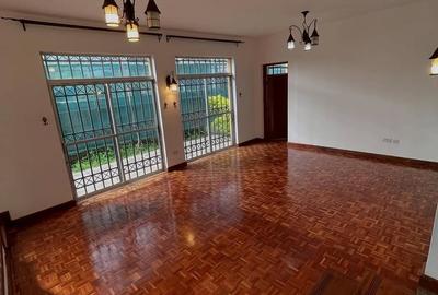 5 Bed Townhouse with En Suite at Lavington Green - 4