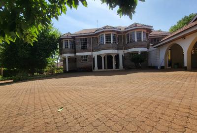 4 Bed House with En Suite in Runda