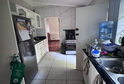 3 Bed House with Garden in Lavington - 2