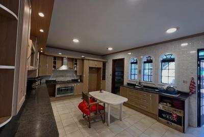 4 Bed Townhouse with En Suite in Westlands Area - 3