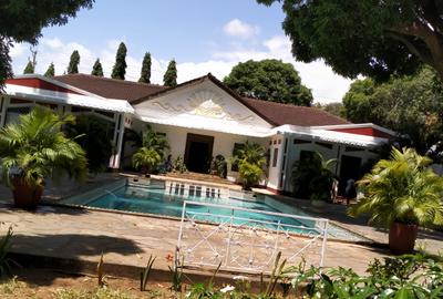 4 Bed Villa with En Suite at Casuarina