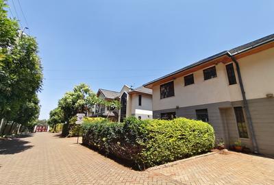 4 Bed Townhouse with En Suite in Kitisuru - 2
