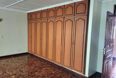 4 Bed Townhouse with En Suite in Lavington - 4