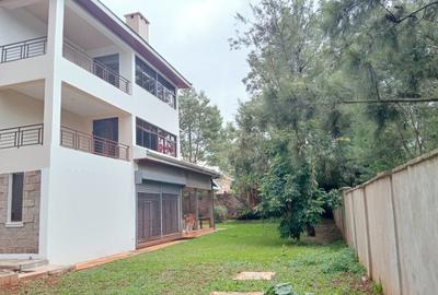 2 Bed Apartment with Backup Generator in Runda