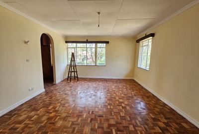 4 Bed House with En Suite in Runda