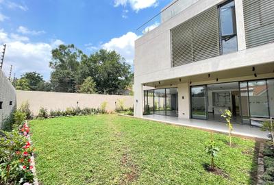 5 Bed Townhouse with En Suite in Lavington