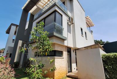 4 Bed Townhouse with En Suite in Lavington