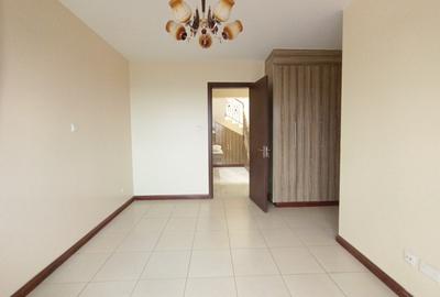 3 Bed Apartment with En Suite at Kabarserian Avenue Near Kianda School