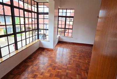 5 Bed Townhouse with En Suite at Lavington Green - 3