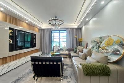 2 Bed Apartment with En Suite in Lavington