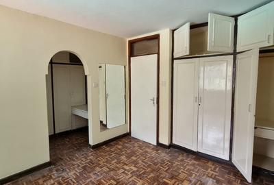 3 Bed Apartment with En Suite in Kilimani