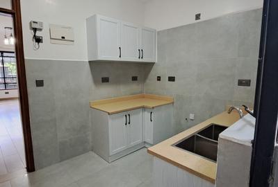 2 Bed Apartment with En Suite at Westlands Area