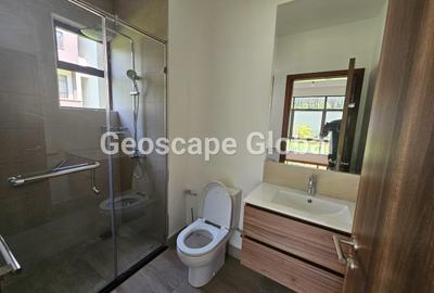 4 Bed Townhouse with En Suite in Rosslyn