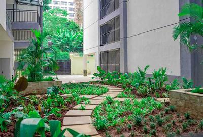 2 Bed Apartment with En Suite in Riverside