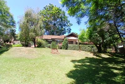 4 Bed House with En Suite at Lavington Green - 2