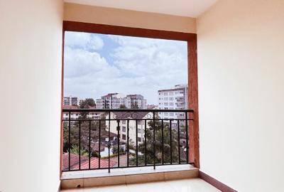 2 Bed Apartment with En Suite at Hendred Avenue - 3