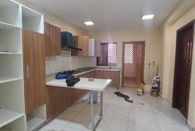Serviced 3 Bed Apartment with En Suite in Kilimani