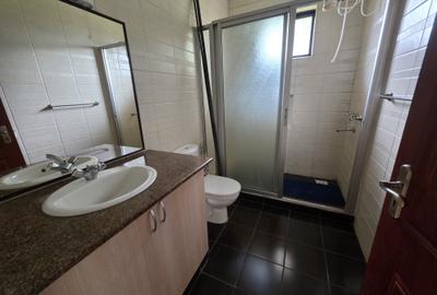 3 Bed Apartment with En Suite in Rhapta Road - 2