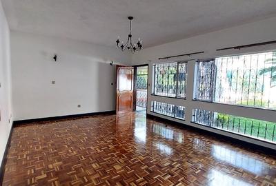 4 Bed Townhouse with En Suite in Westlands Area