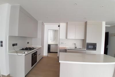 3 Bed Apartment with En Suite at Riverside Drive - 2