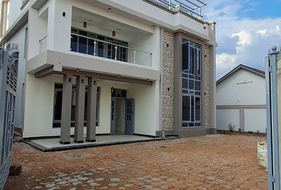 5 Bed House with En Suite at Ruiru