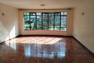 5 Bed Townhouse with En Suite in Lavington - 2