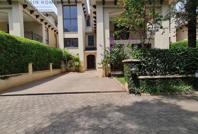 5 Bed Townhouse with En Suite at Lavington