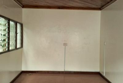 5 Bed Townhouse with En Suite in Riverside