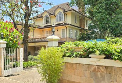 5 Bed Villa with En Suite at Tende Drive