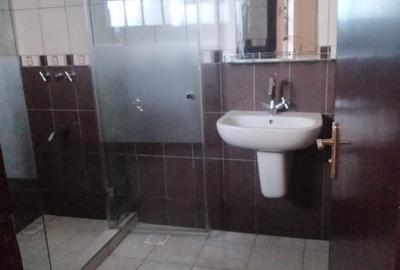 2 Bed Apartment with En Suite in Waiyaki Way - 4