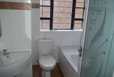 1 Bed Apartment in Garden Estate - 2