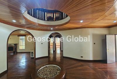 5 Bed House with En Suite in Runda