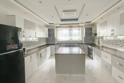 6 Bed House with En Suite at Karen Hub - 3