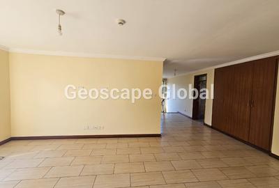 5 Bed House with En Suite in Runda - 3