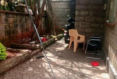 2,500 ft² Land at Kandara Rd. - 2