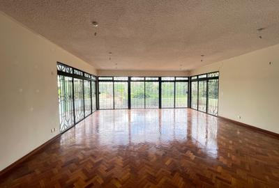 5 Bed House with En Suite in Muthaiga
