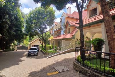 4 Bed Townhouse with En Suite at Lavington Green