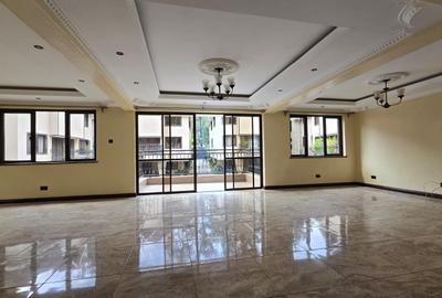 5 Bed House with En Suite in Lavington - 3