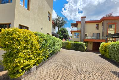 5 Bed Townhouse with En Suite at Lavington Green - 4