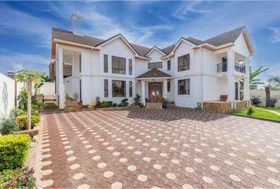 5 Bed House with En Suite in Thika Road