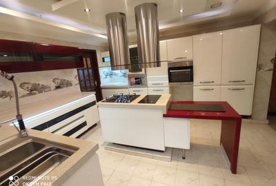 5 Bed Townhouse with En Suite in Lavington