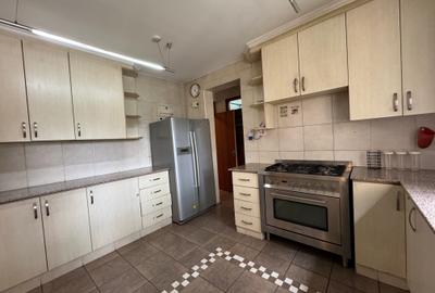 Serviced 3 Bed Apartment with En Suite in Lavington